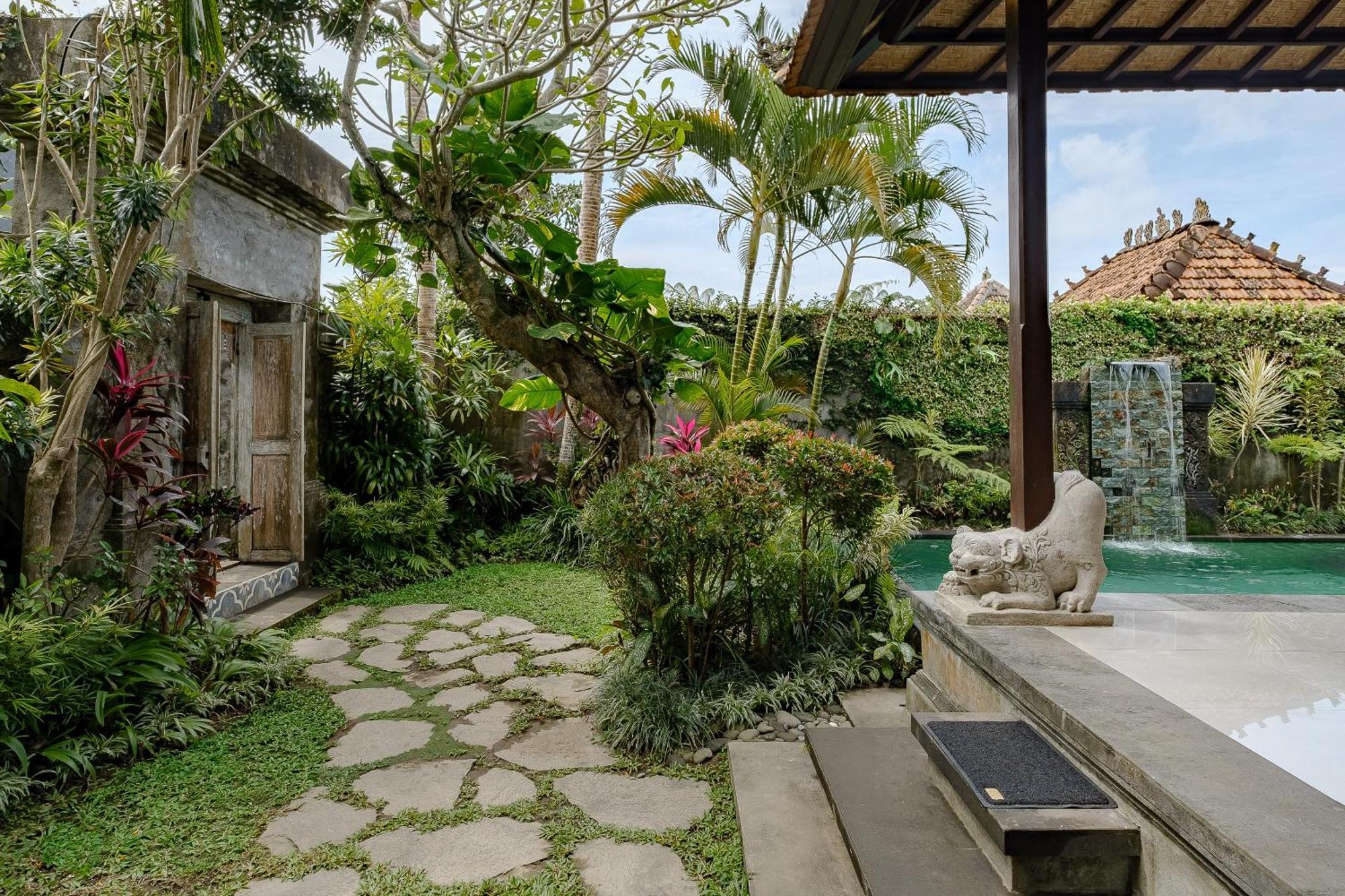 Pratiwi Ubud Villa Exterior photo