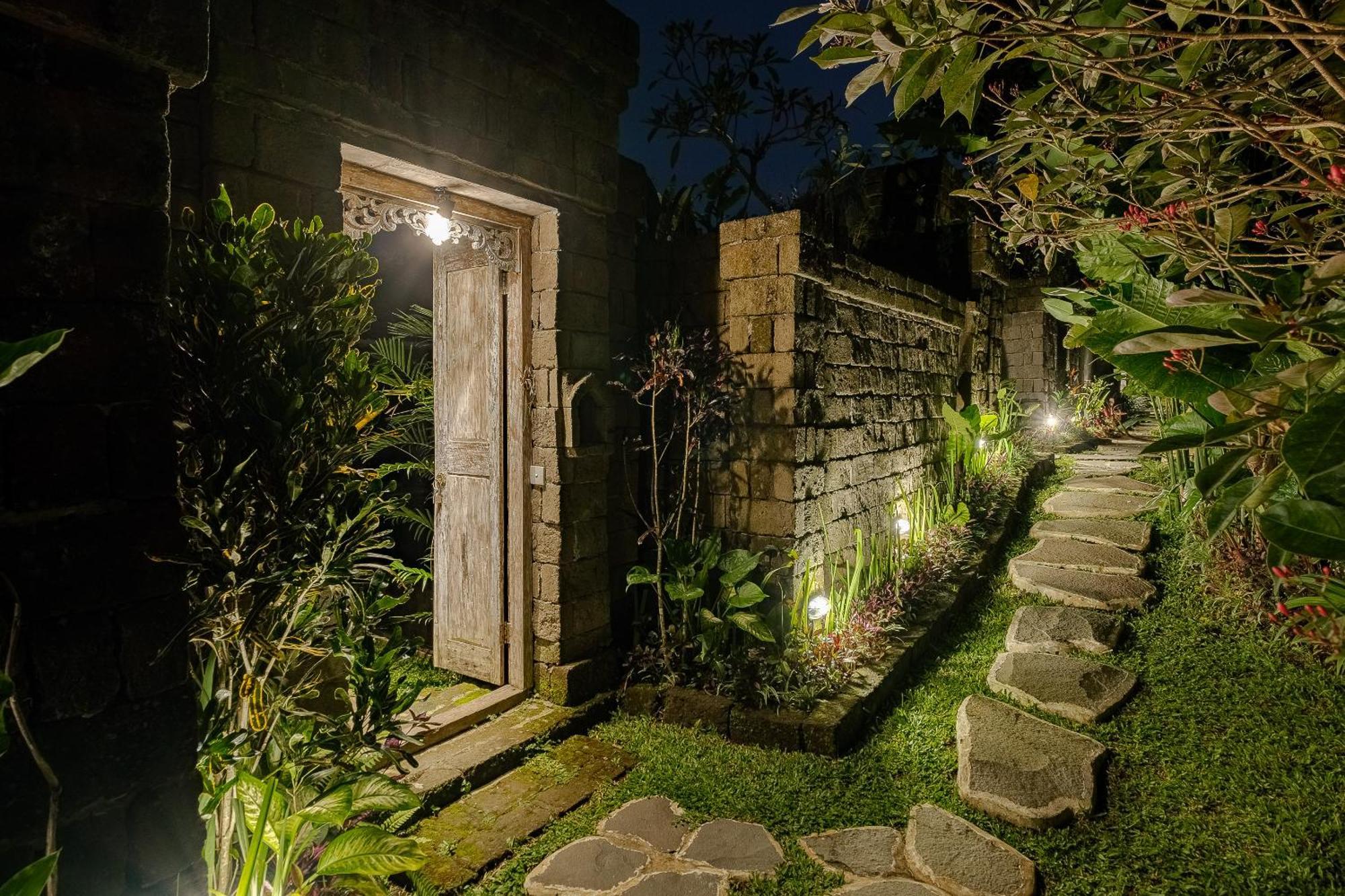 Pratiwi Ubud Villa Exterior photo